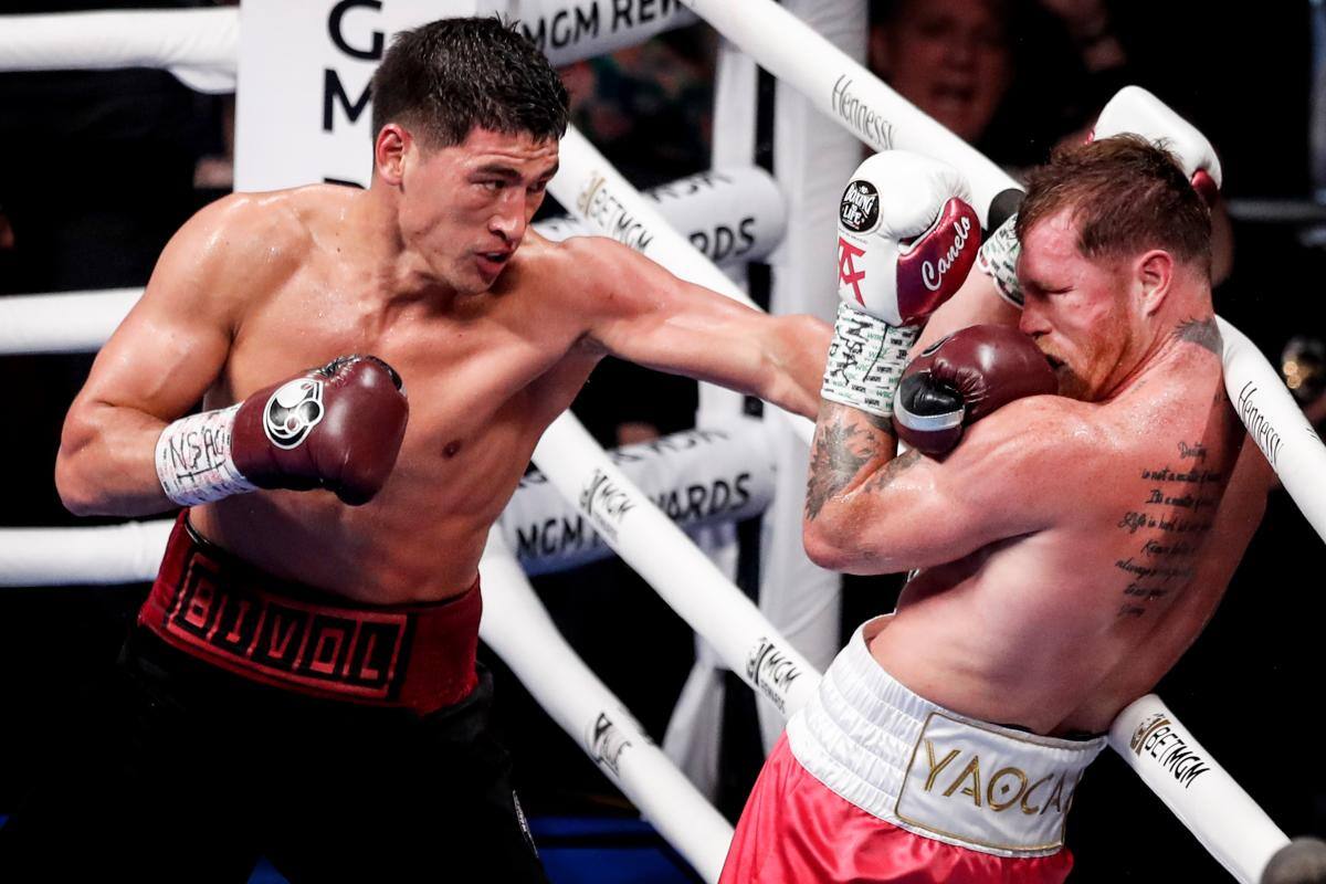 Bivol sorprende a ‘Canelo’ y sigue invicto