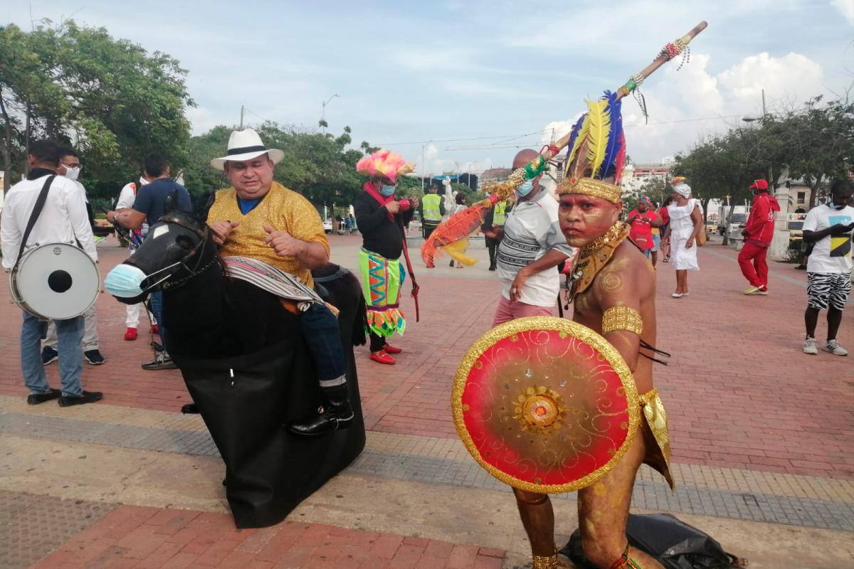‘Abrazatón’: actores festivos piden rescatar las Fiestas de Cartagena