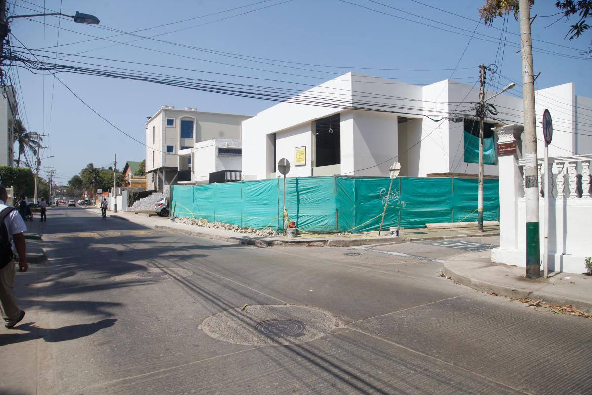 El Cabrero es otro de los barrios que sufre la proliferación de edificios y el colapso de los servicios públicos.