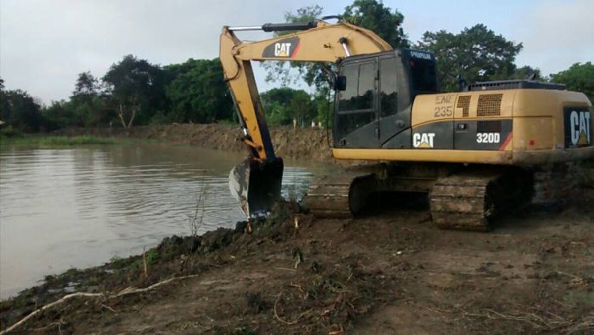 Los contratos incluían limpieza de canales y saneamiento ambiental de arroyos y canales Archivo