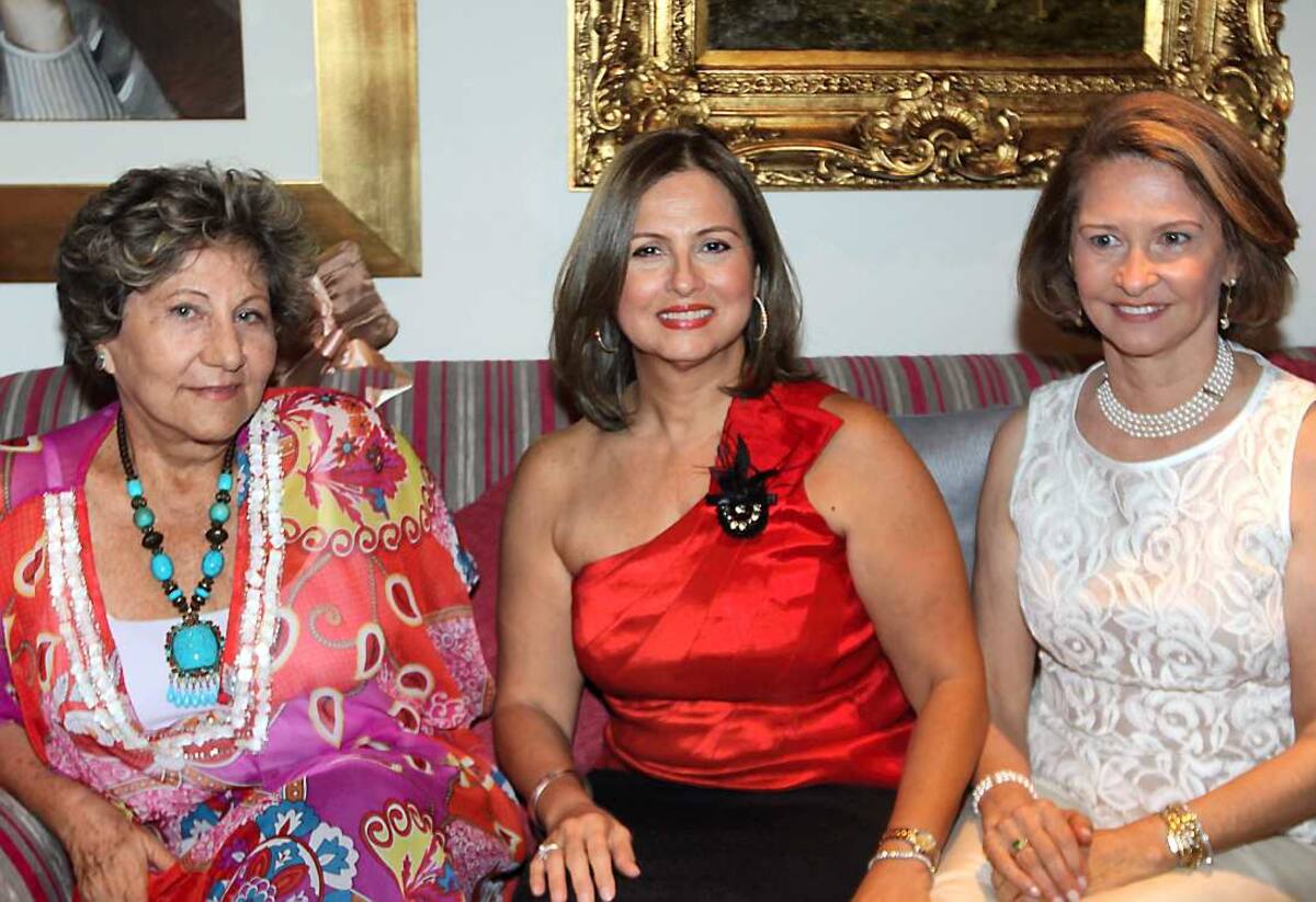Gloria Triana, Maty Tono y Vicky de Noero.
