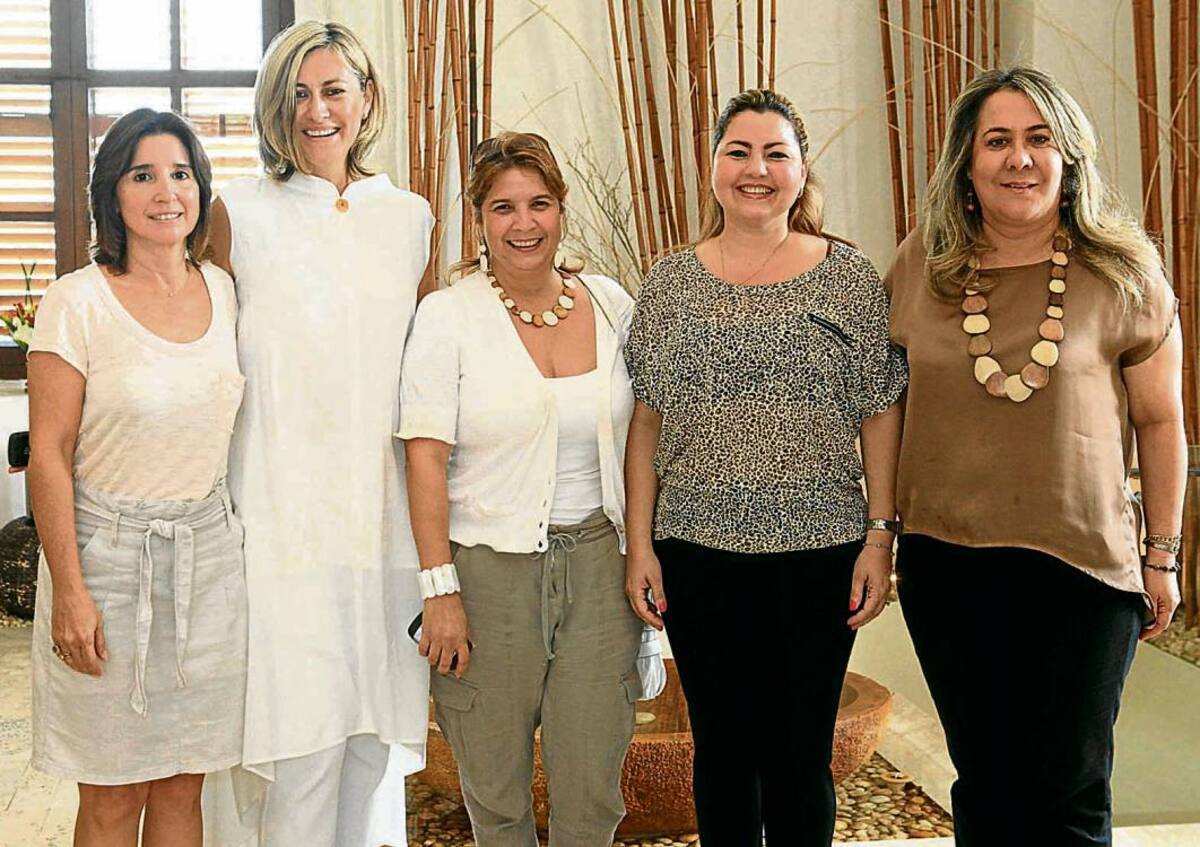 Tere Zurek, Carmen Otero, María del Pilar Daza, Susana Awad y Soraya Jaime. fotos: Archivo particular