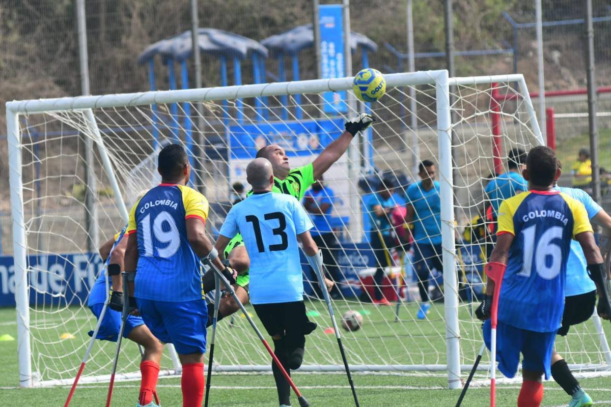 Brasil goleó a Ecuador y Colombia sigue sin ganar