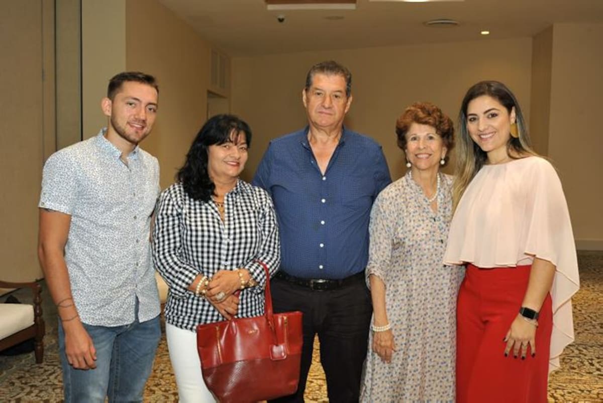 Sebastián Arias, Martha Botero, Humberto Gómez, Prince Martínez y Sandra Gómez Botero. CORTESÍA