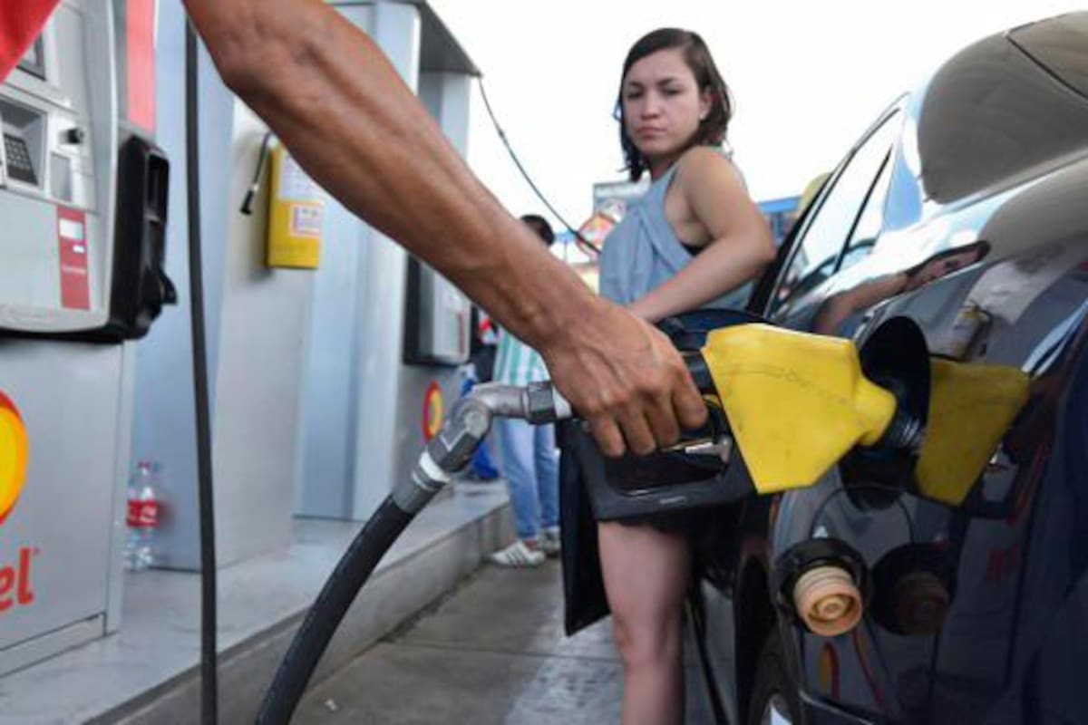 El precio aumentará por un año y medio más: Minhacienda sobre la gasolina
