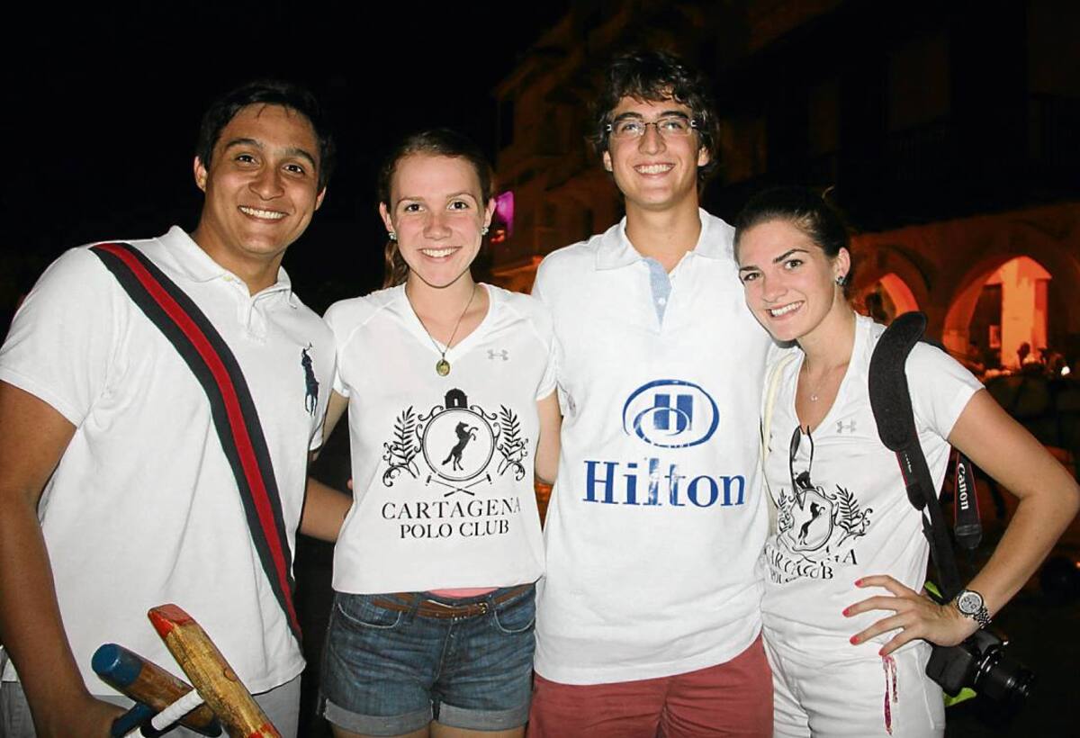 Mateo Abondano, Meredith Peterson, Santiago Abondano y Alanna Sanz. fotos Zenia Valdelamar/El Universal/