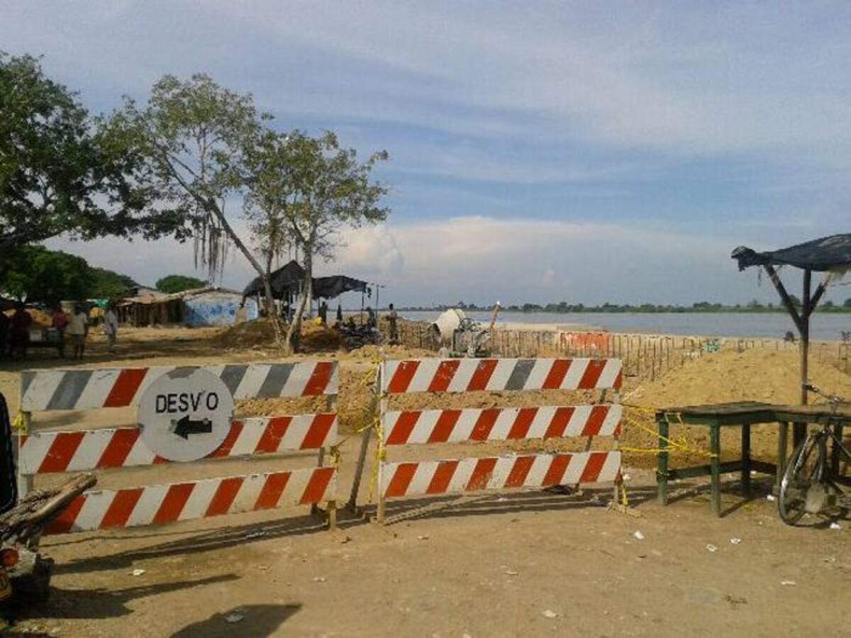 Son cerca de 30 comerciantes los que se encuentran en el sector conocido como Puerto Yuca, en Magangué, en donde se construye en nuevo muelle. Cortesía