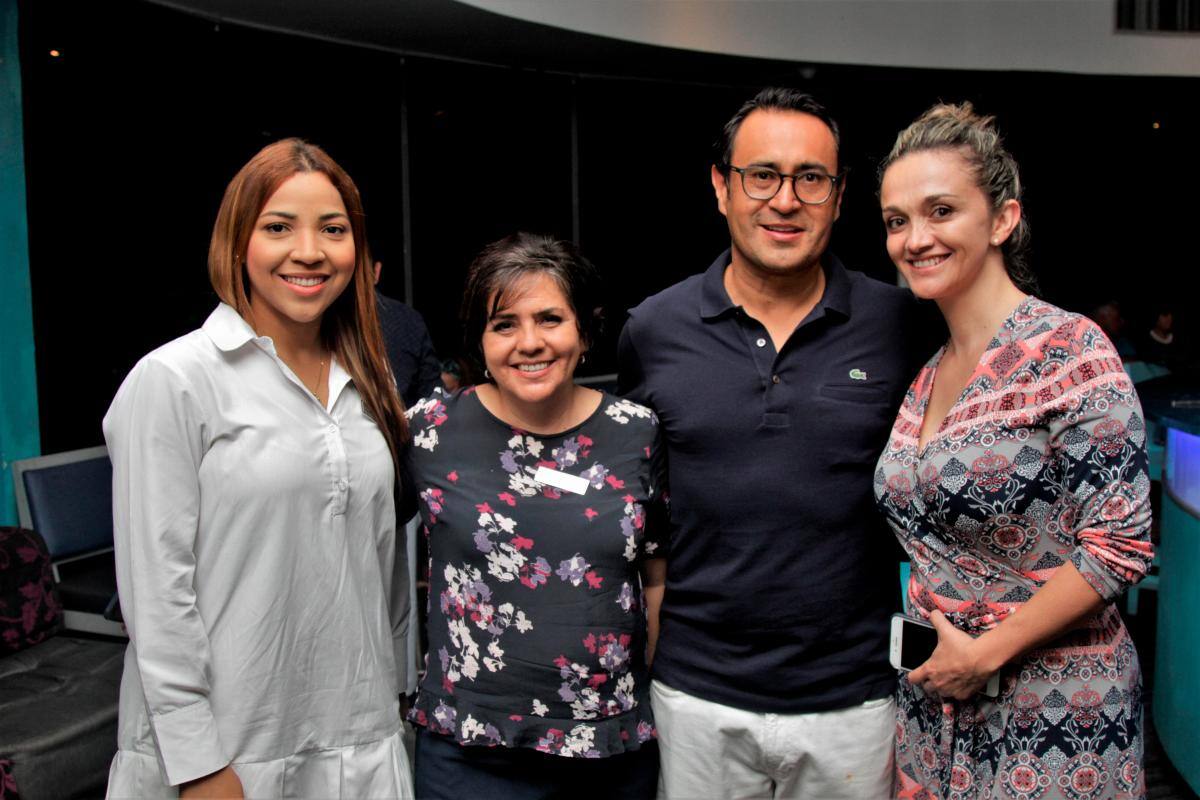 Kira Elejalde, Claudia Salazar, Fabián Fabara y Andrea Galindo.