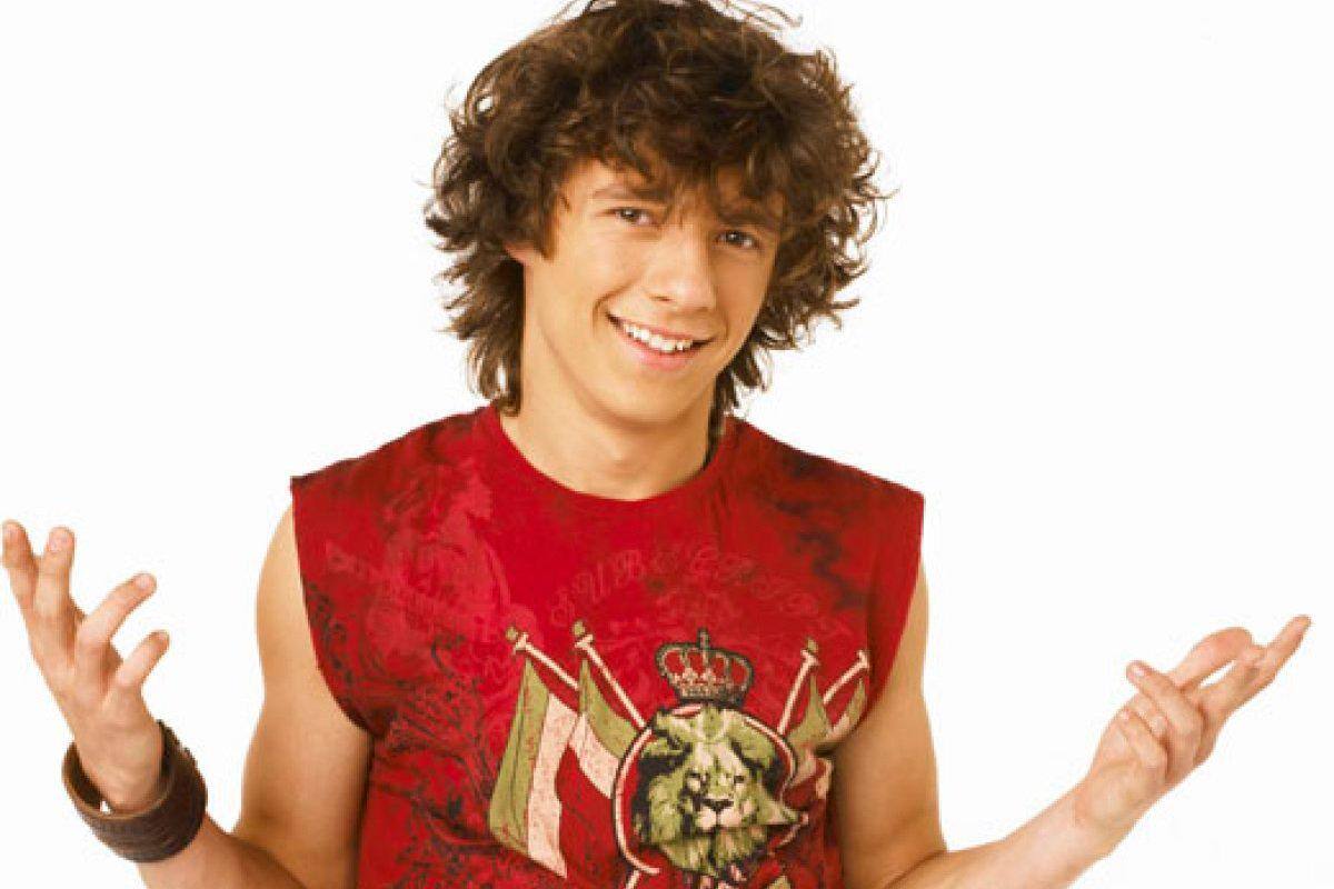 Actor de Zoey 101 fue víctima de abuso sexual por su mánager