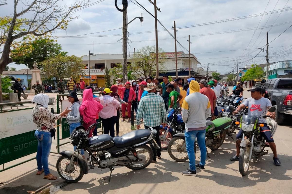 Joven falleció tras ser atacado a bala al parecer por un policía