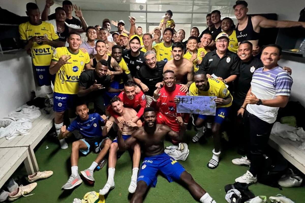 Real Cartagena, con el camerino ganador, alza el vuelo en la tabla