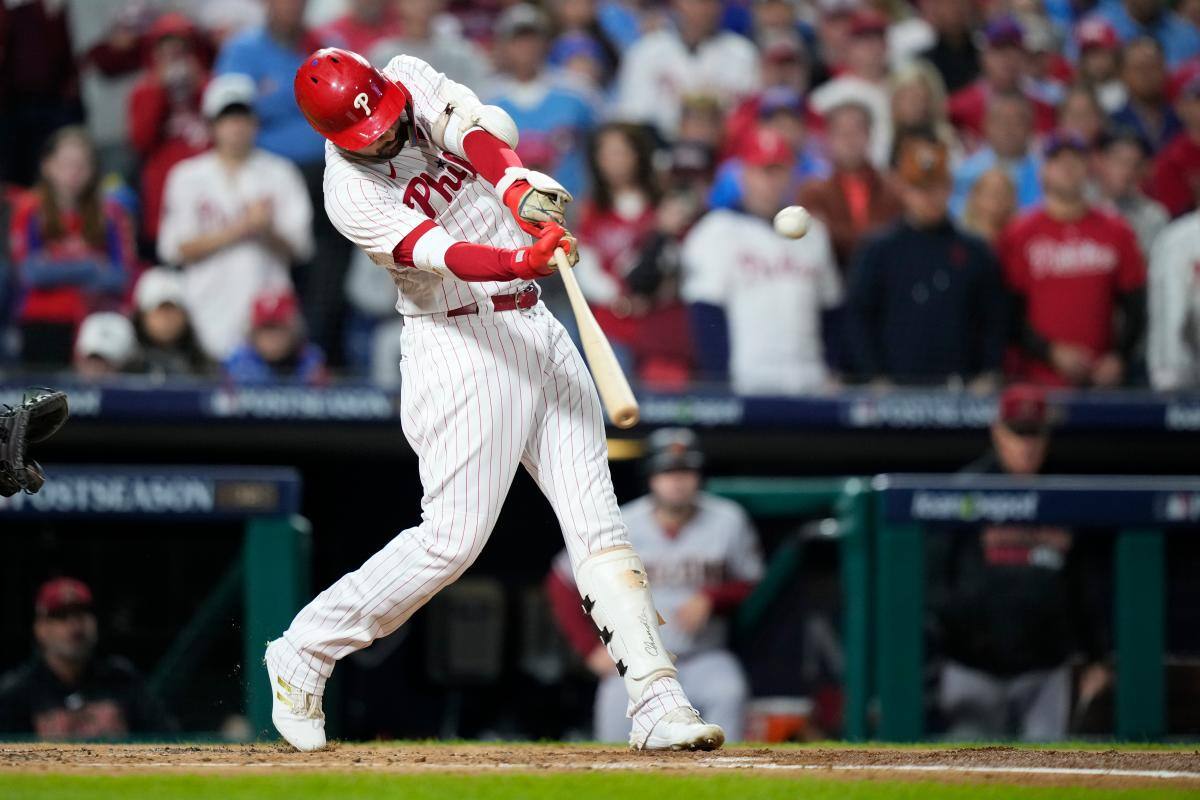 Liga Nacional: Los Filis pegan primero en serie ante Arizona