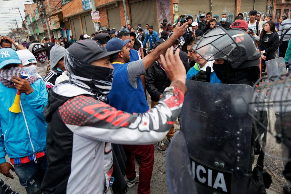 Gobierno busca expedir directriz para que detenidos en protestas queden libres
