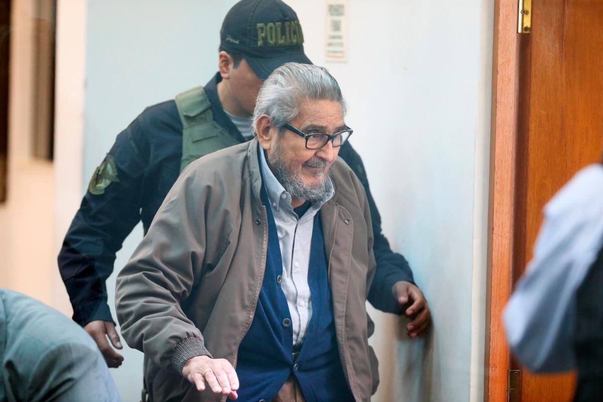 Muere Abimael Guzmán, el fundador y líder de Sendero Luminoso