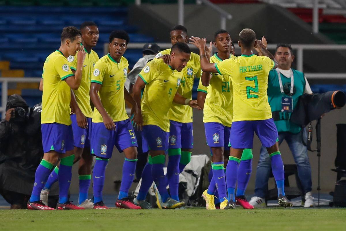 Prográmese: Brasil y Argentina chocan hoy en el Sudamericano Sub-20