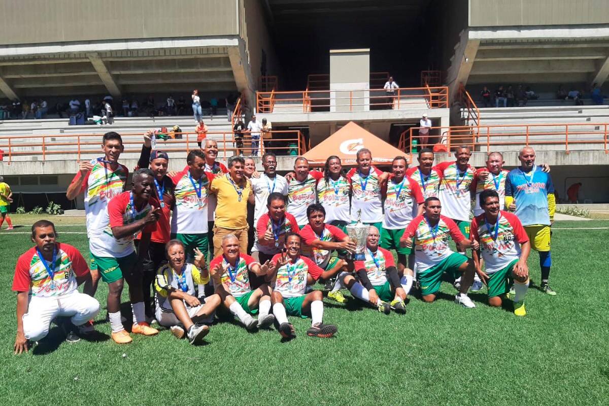 Bolívar, campeón del Nacional de Fútbol Plus-60, 65 y 70 Años