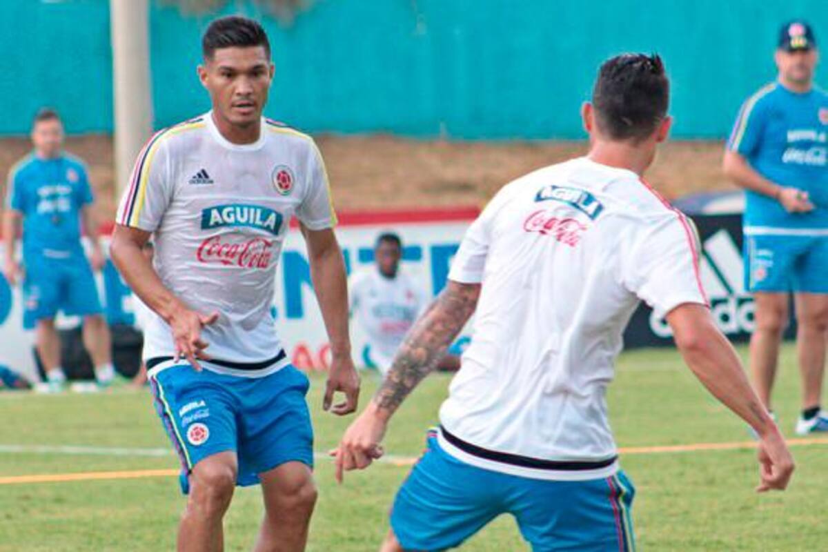 Revelan que jugadores vetaron a Teófilo Gutiérrez en la Selección