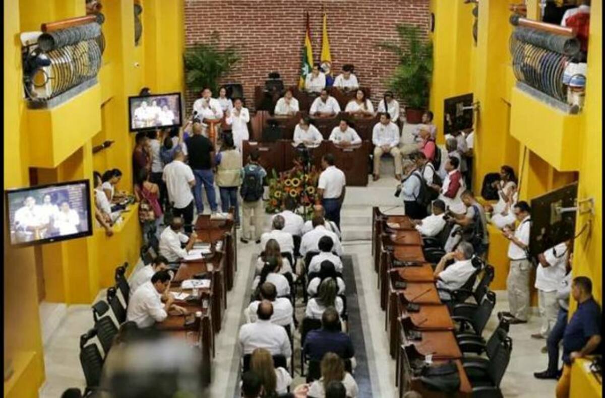El juzgado tercero administrativo de Cartagena admitió demanda con relación al concurso para elegir nuevo contralor en la ciudad, y se decreta como medida cautelar la suspensión de la convocatoria. EL UNIVERSAL