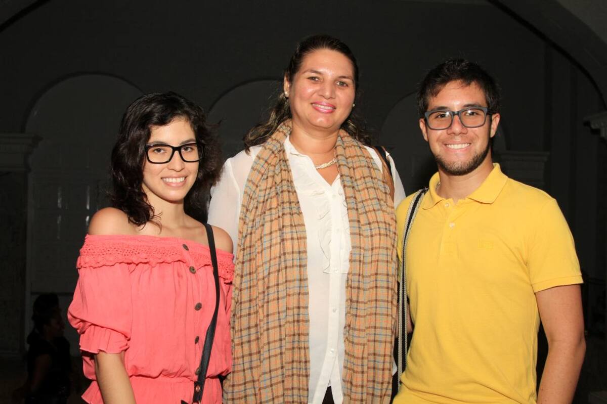 Lucía Gómez, Carmen Román y Camilo Porras Gómez.