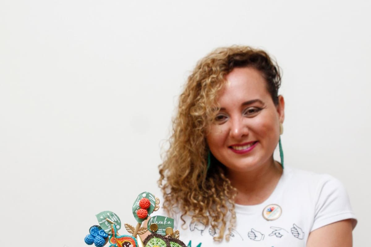 Las mujeres de Arauca que hacen maravillas con bolsas recicladas