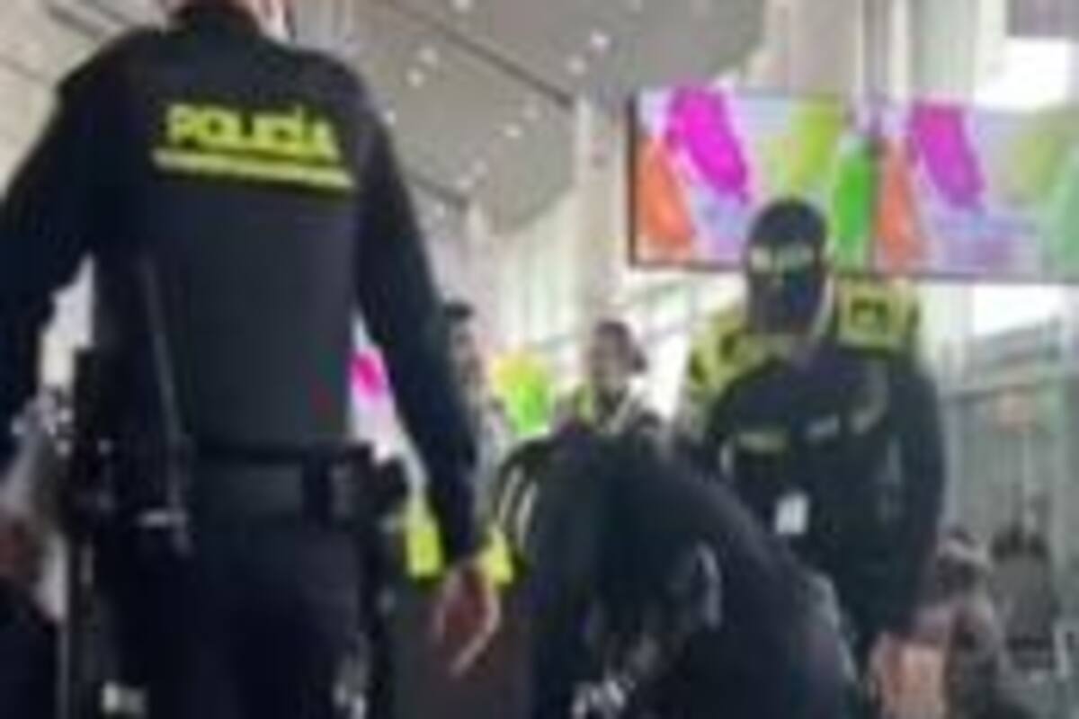 Lo bajan del avión por tremendo escándalo: detienen a exalcalde de Cereté