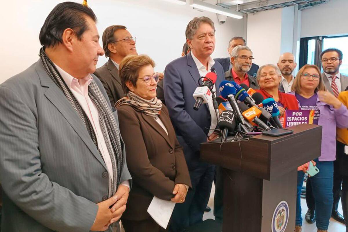 La propuesta del alza del mínimo que frenaría la concertación salarial