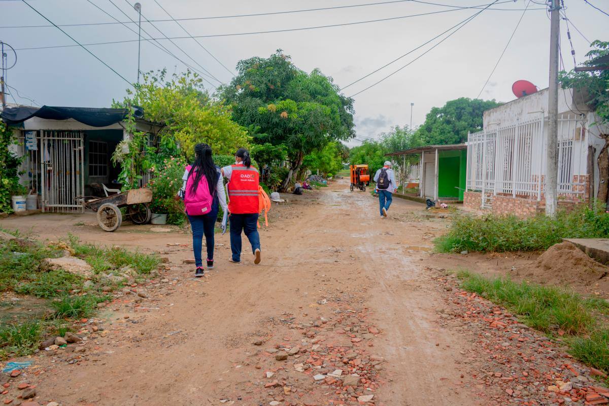 Funcionarias del Dadis son amenazadas con armas en El Pozón