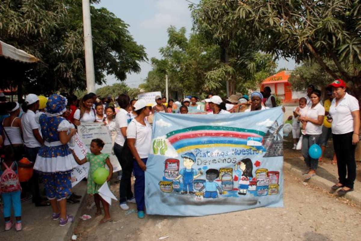 Una de las caminatas tuvo lugar en el barrio Colombiatón. LUIS C. PRADO - EL UNIVERSAL