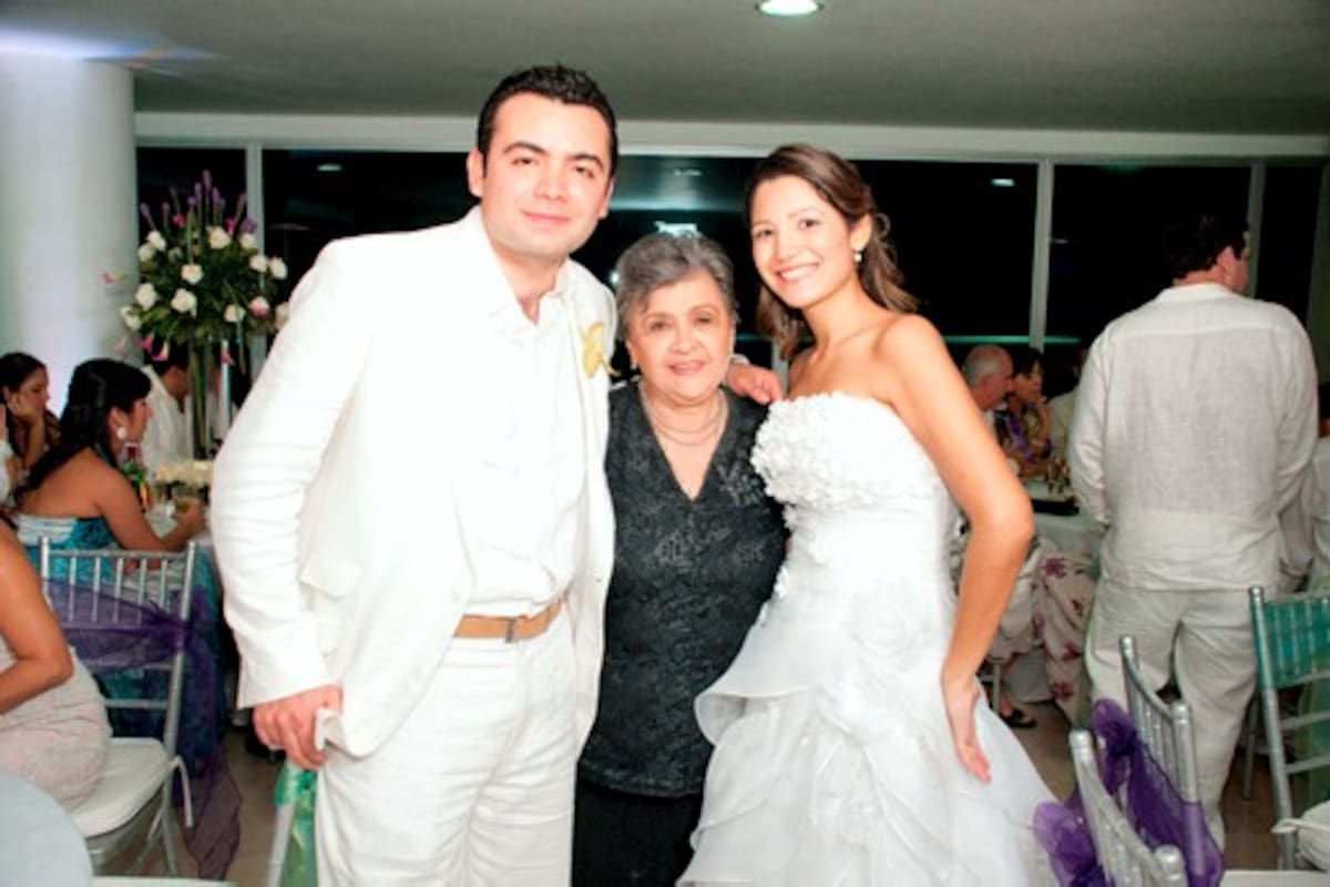 La pareja, con Olga Pichón de González.
