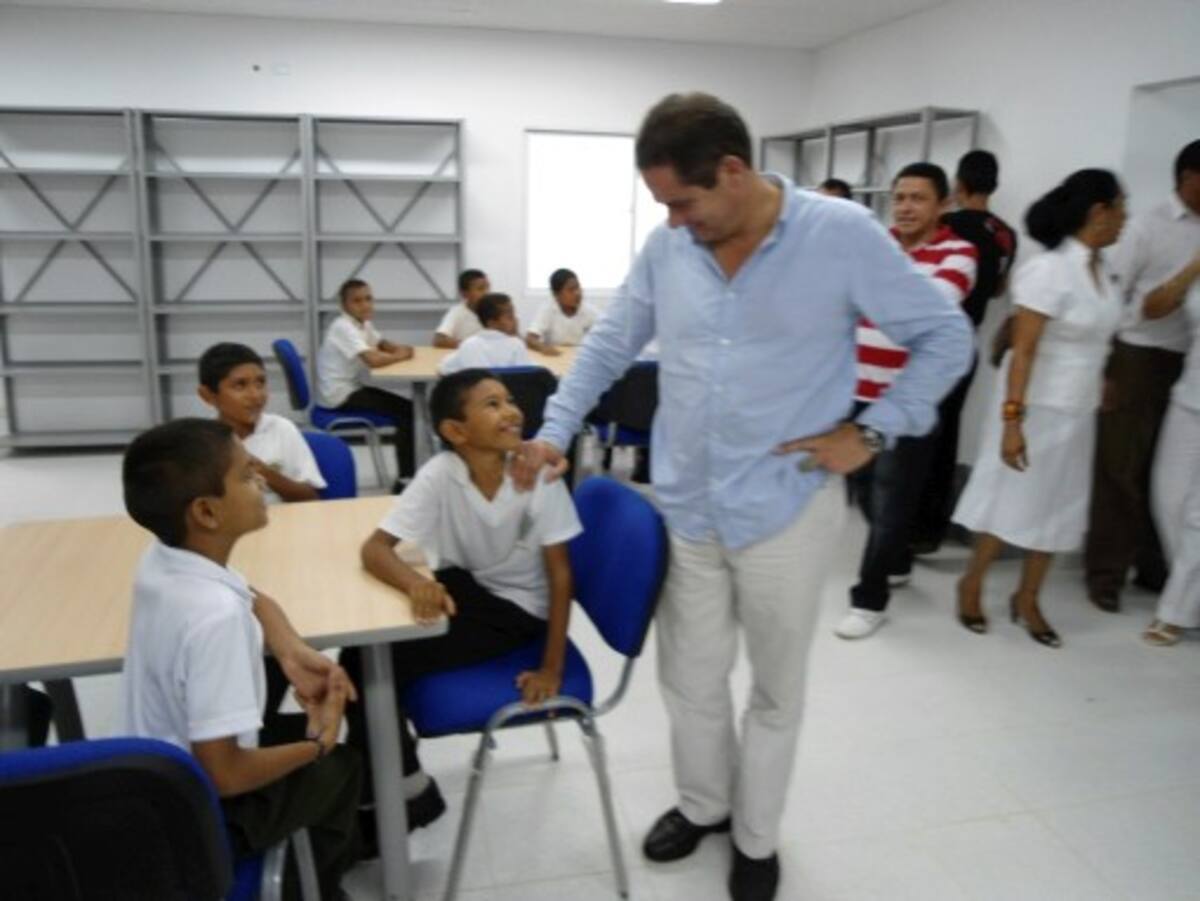 El ministro Vargas Lleras entregó el Centro de manera informal, pues debido a la ley de garantía electorales no fue posible realizar un acto inaugural. CORTESÍA