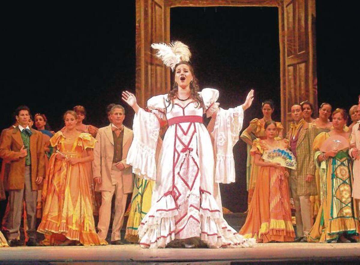 En "La Boheme" de Puccine, junto a su papá, en su debut. FOTOS: CORTESÍA