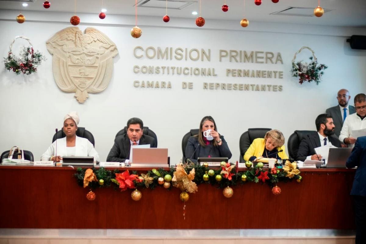 Cámara aprueba en primer debate reforma a la educación
