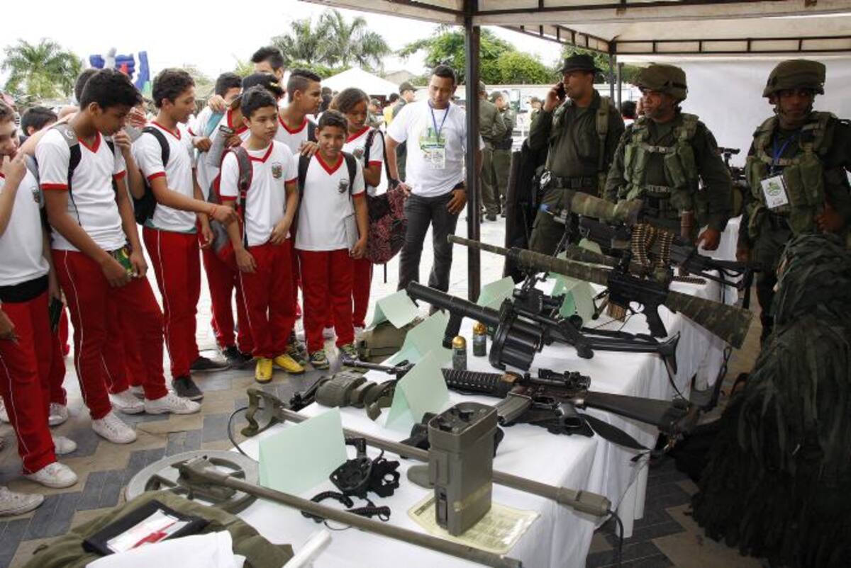 Ayer se cumplió la primera Feria de la Seguridad en la Plaza Cultural Majagual. MANUEL SANTIAGO PÉREZ/EL UNIVERSAL/