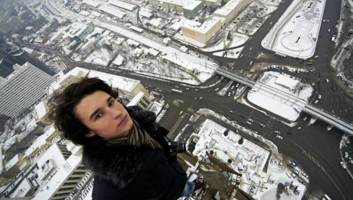 Instagram - Facebook