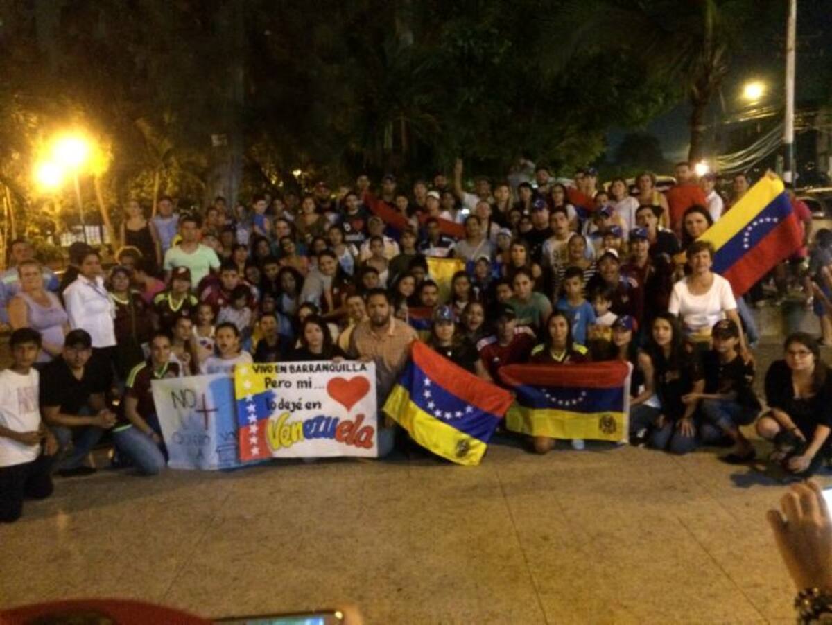 Los manifestantes no dejaron de cantar frases en contra del actual gobierno venezolano. Cortesía.
