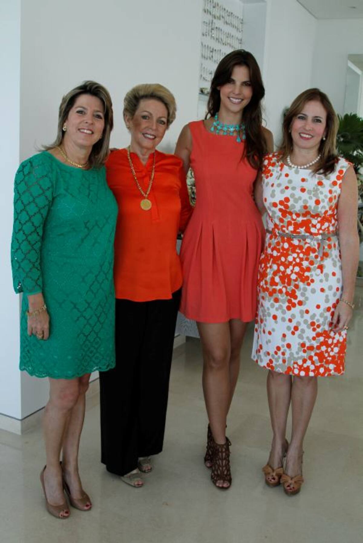 Cristina Galvis FRanco, Cecilia Galvis de Franco; la novia, Natalia Navarro Galvis; y María Cecilia Galvis de Navarro.