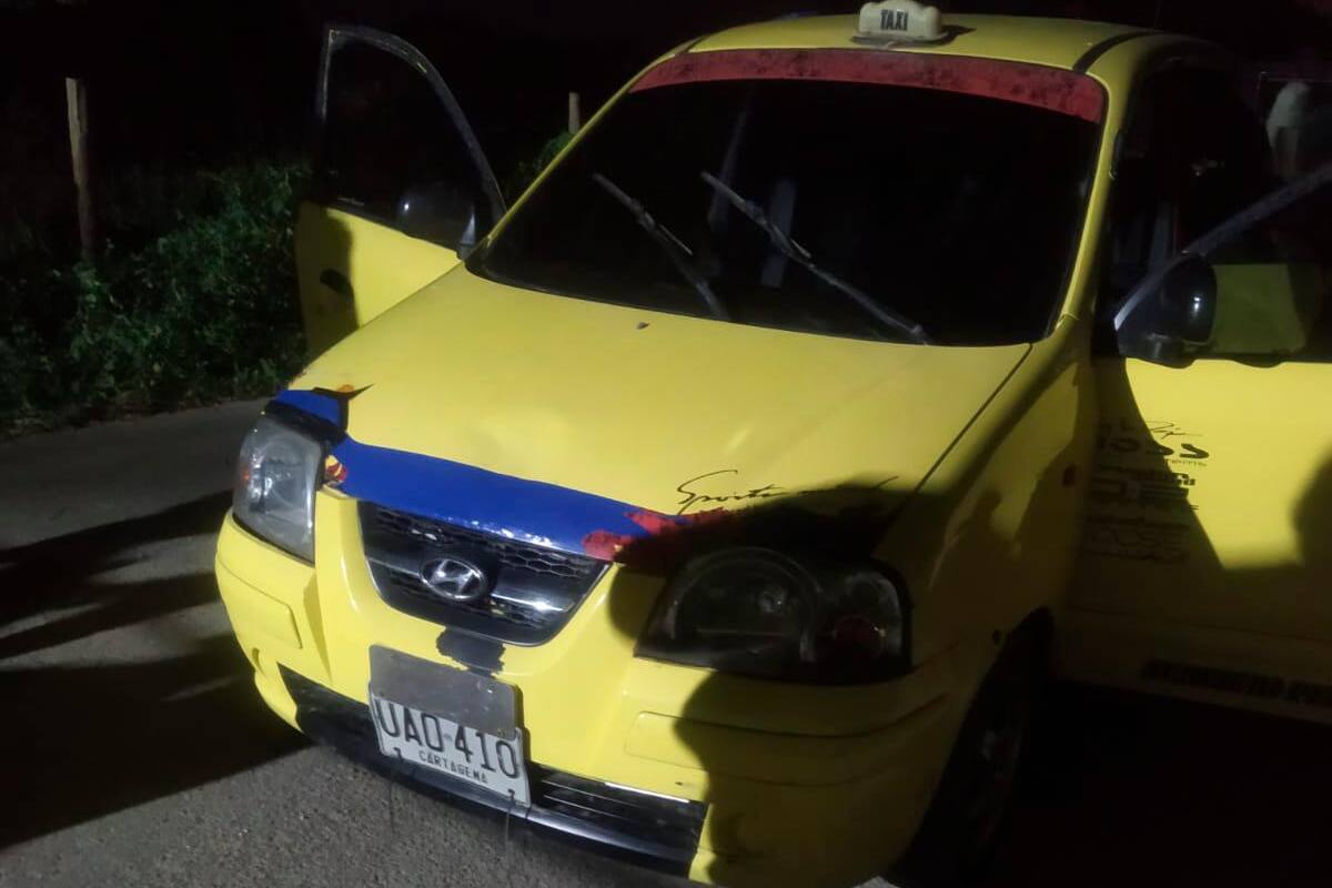A cuchilladas matan a taxista dentro de su carro, cerca de Cartagena