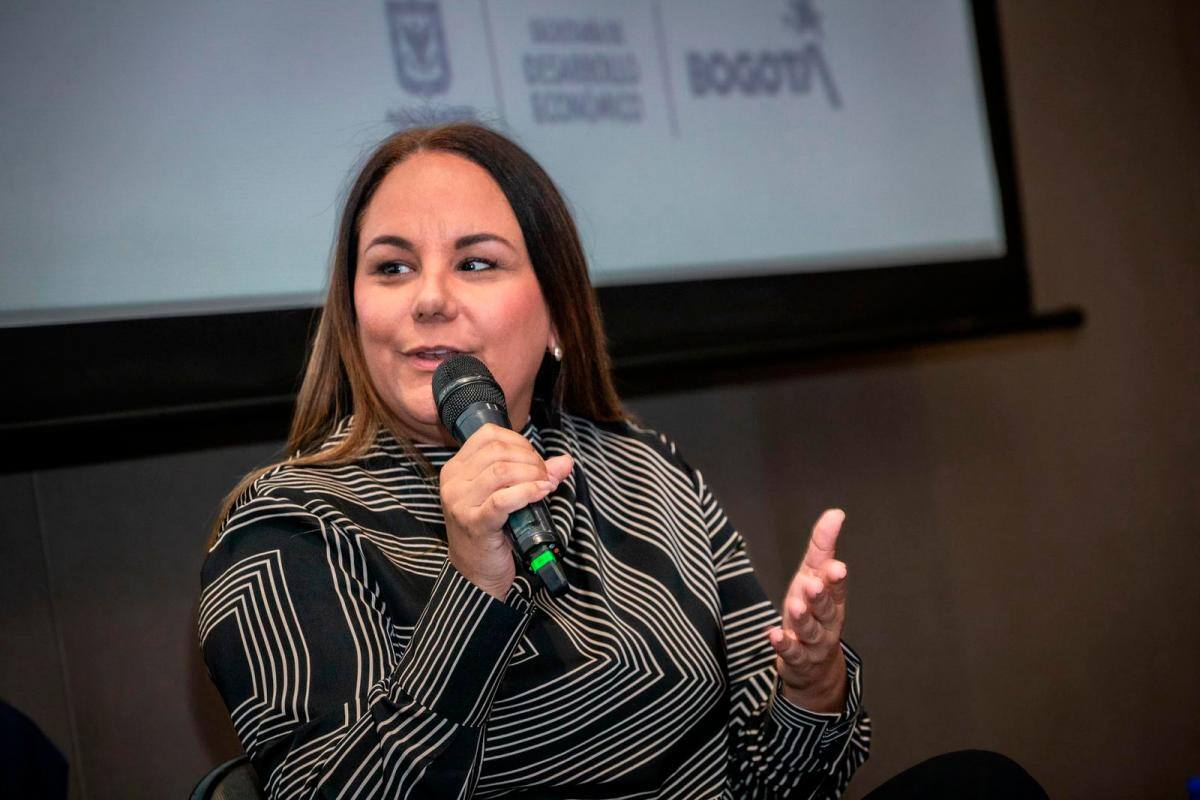 Hacienda firmó acuerdo con Medellín, Cali y Bogotá por el desarrollo económico