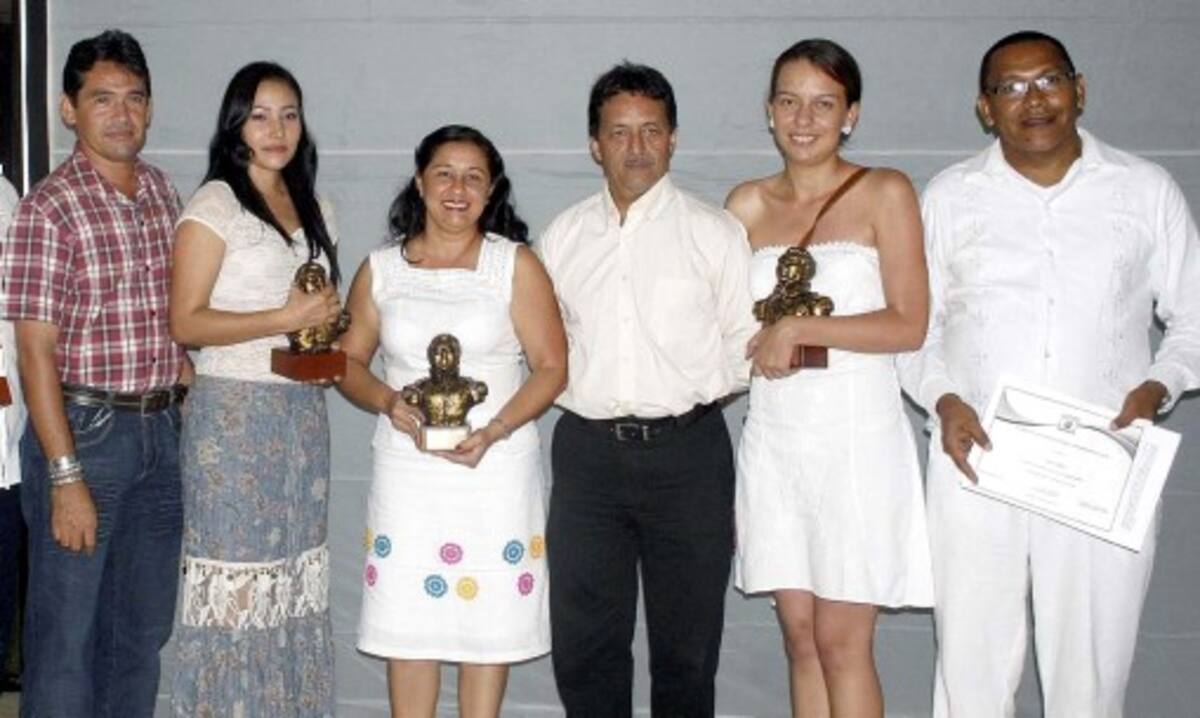 Jader Atencia, Katheryne Anaya, Vicky Martínez, Jaime Vides, Shary Pérez y Carlos Zúñiga.