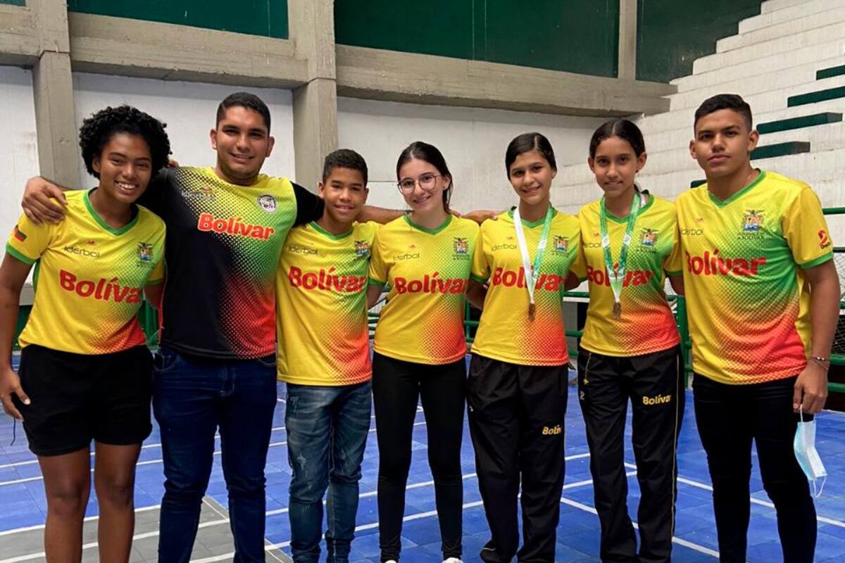 El Bádminton de Bolívar gana bronce en torneo nacional de Pereira