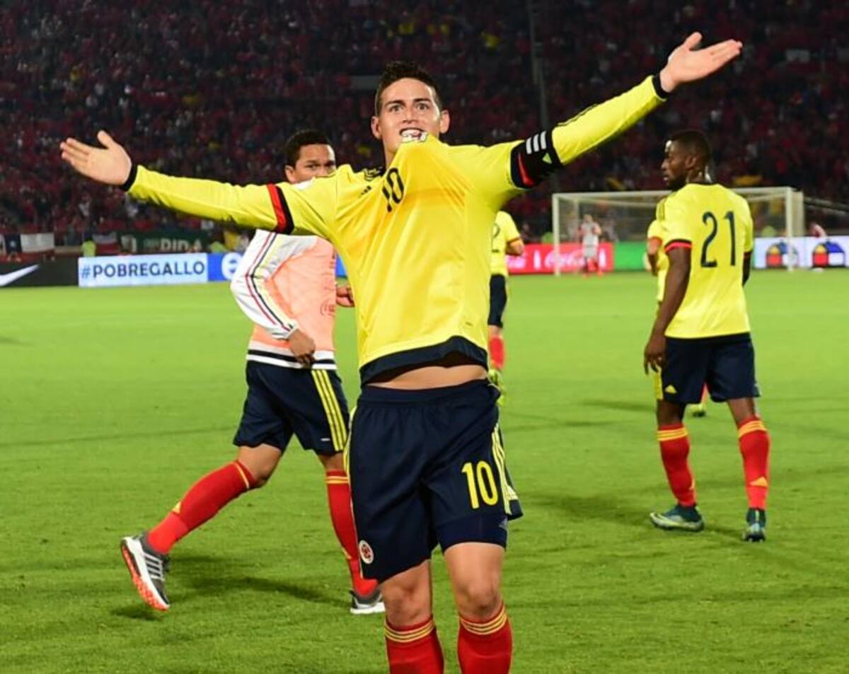 James Rodríguez marcó el gol del empate para Colombia. AFP MARTIN BERNETTI