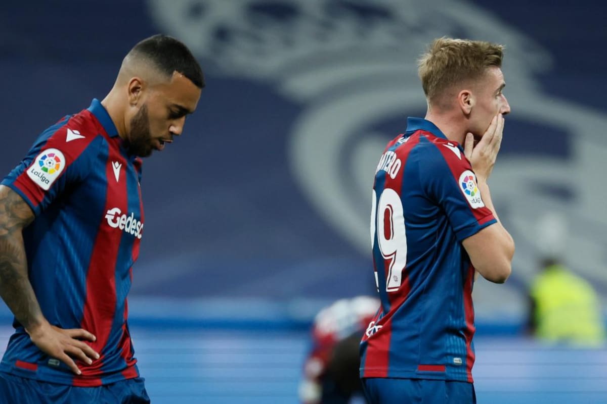 El Levante desciende, el Alavés resiste