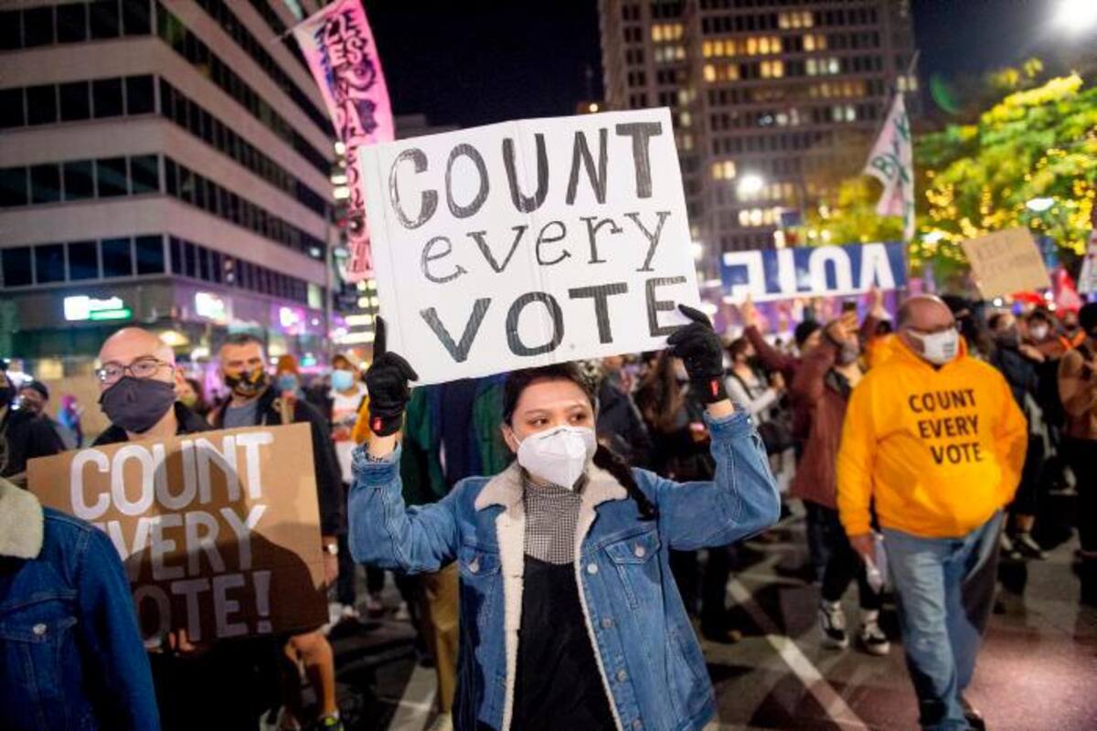 Manifestantes en Pensilvania piden que se cuenten todos los votos