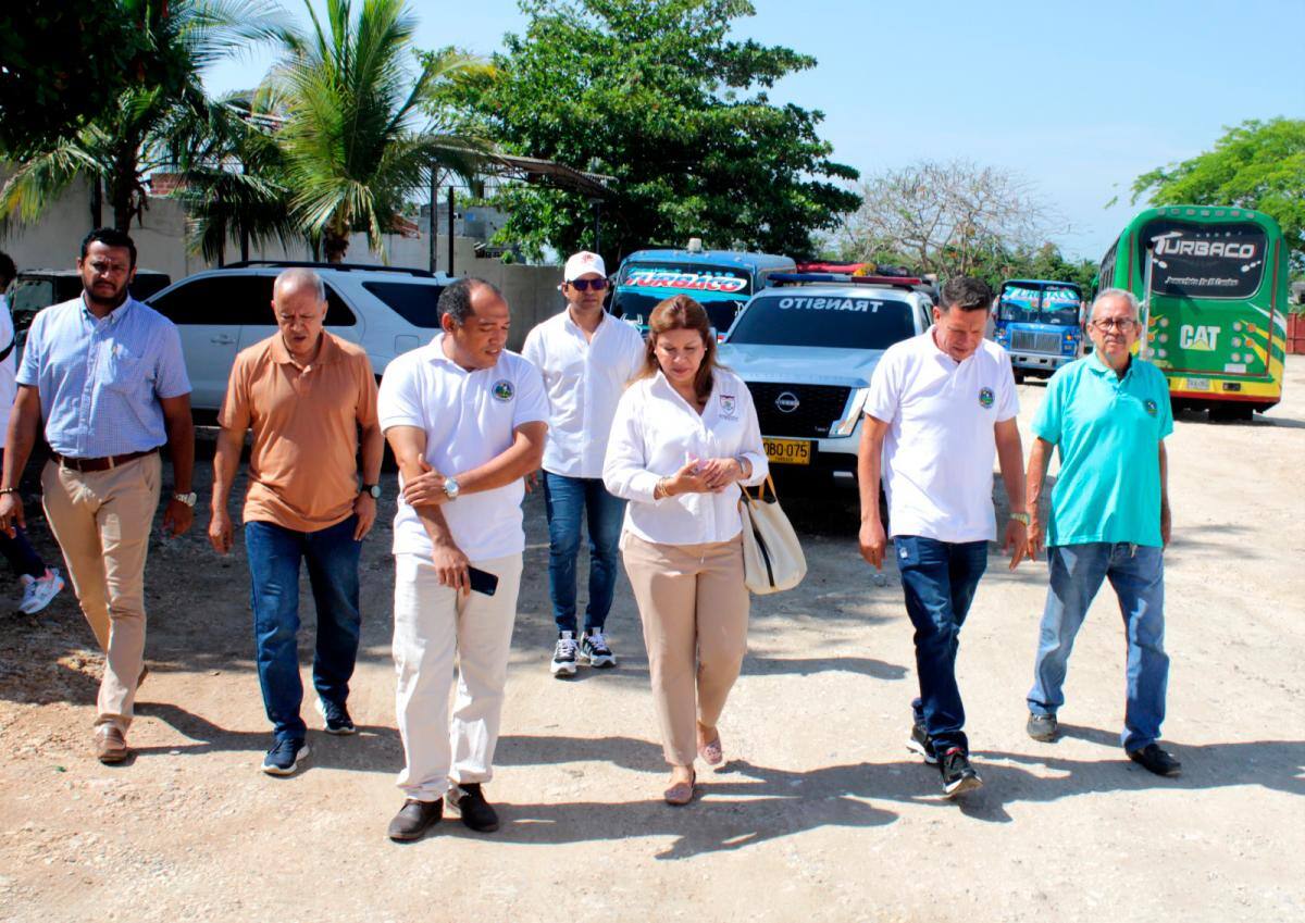 Autoridades municipales y actores viales se reúnen para lanzar el plan de movilidad en Turbaco.