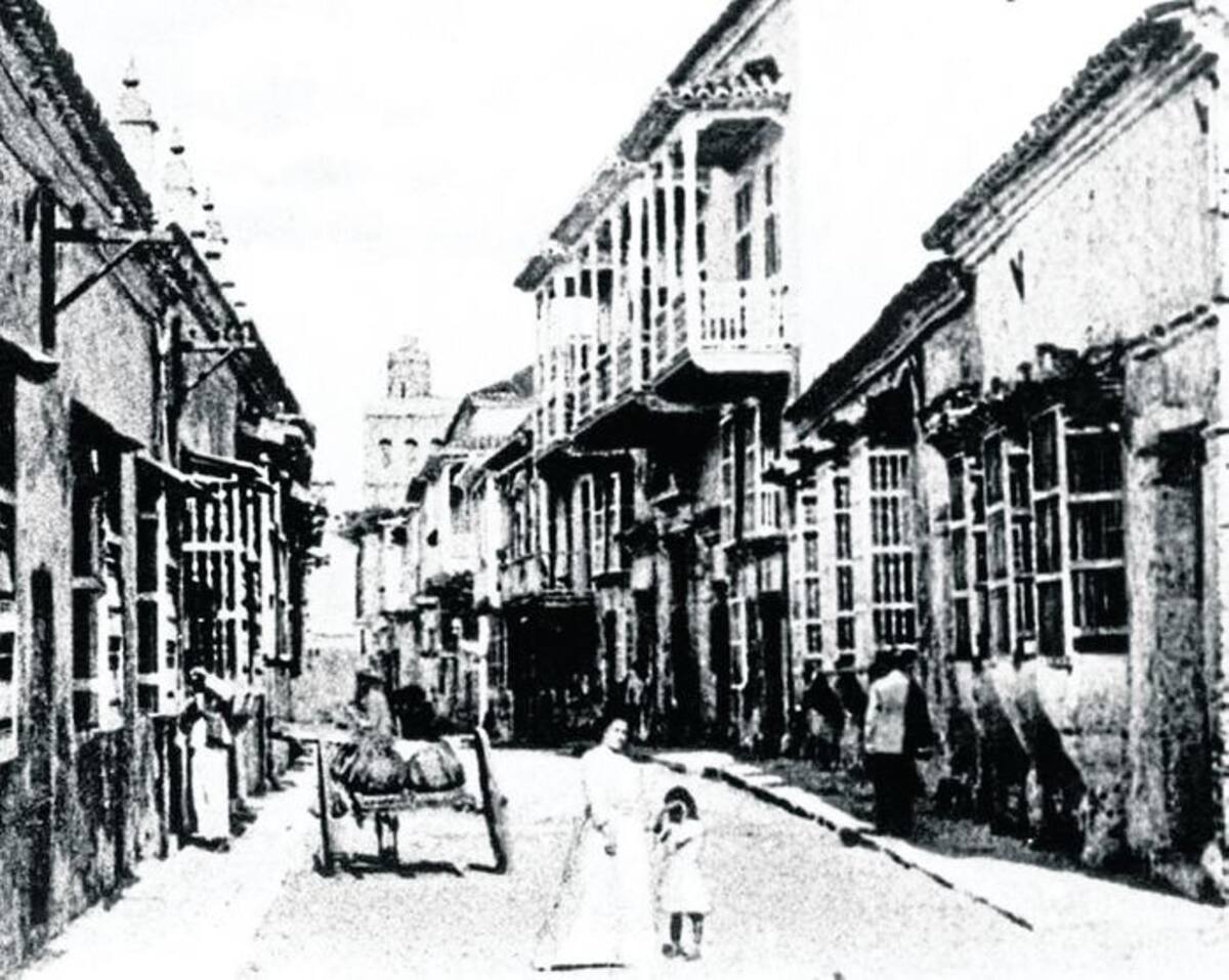 Calle Sargento Mayor en 1900.