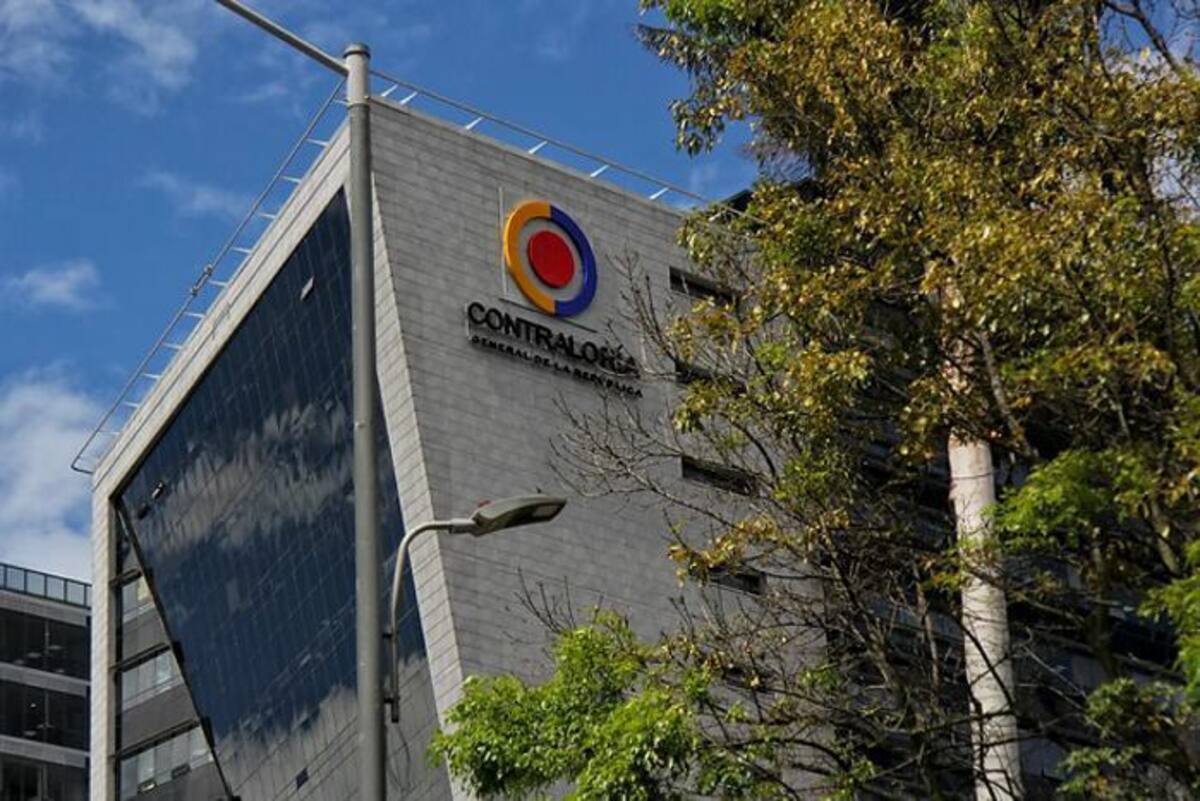 10 aspirantes al cargo de contralor fueron admitidos de 59 que pasaron las pruebas. Uno renunció. Colprensa.