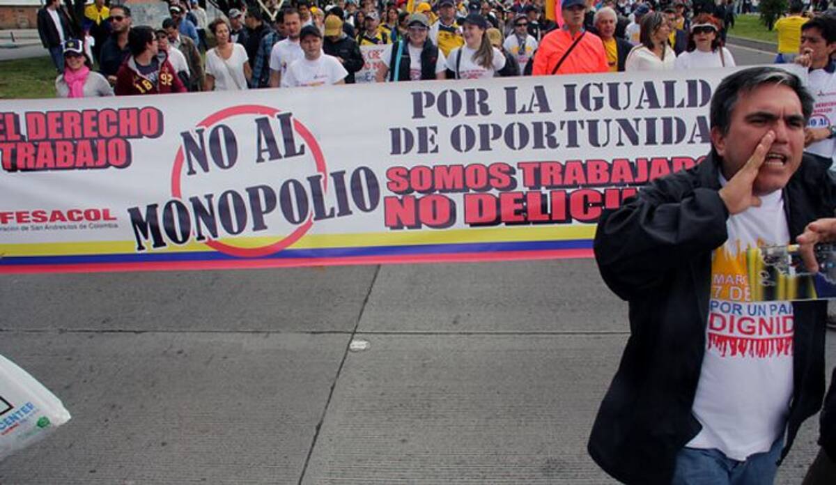 Marcha en contra del proceso de paz. COLPRENSA