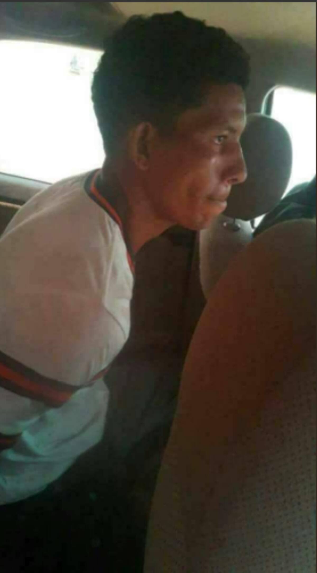 Alias "El Negrito" sospechoso de violar a una niña de 6 años en Manatí, sur del Atlántico. Fotos- Twitter Emisora Atlántico.
