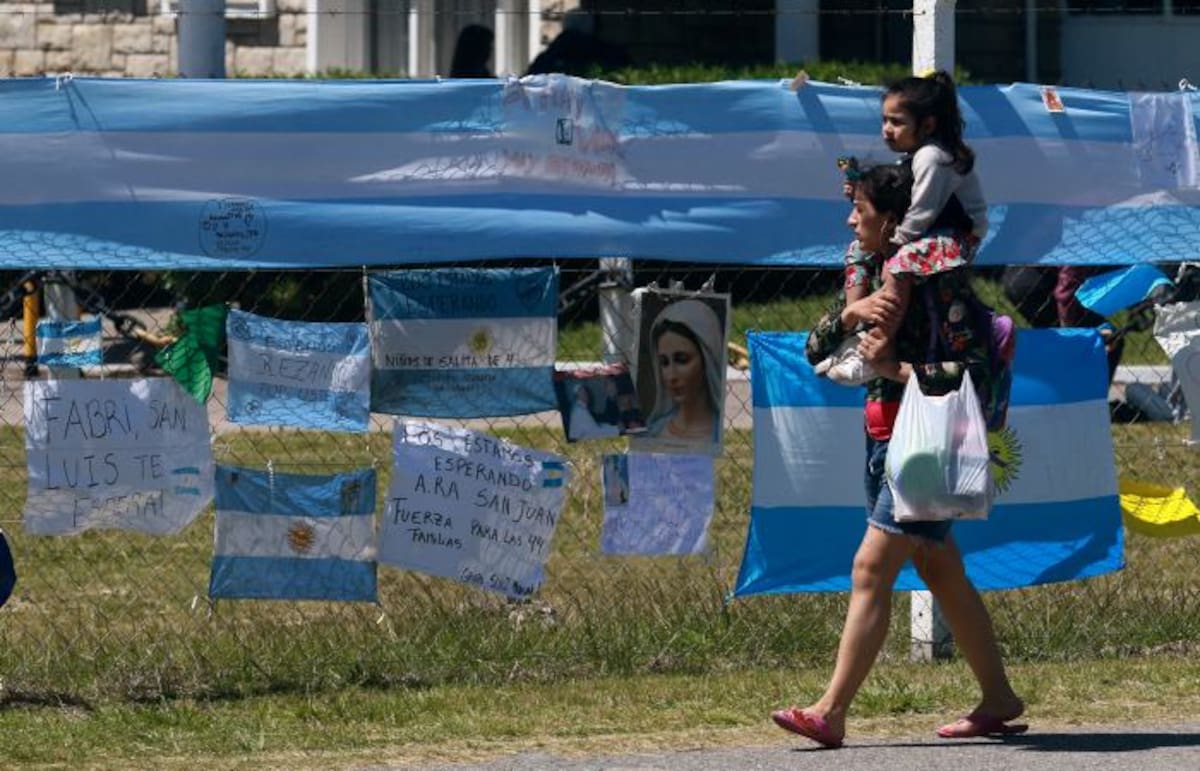 A través de una carta emitida hace unos días, familiares y amigos de la tripulación solicitaron al presidente ruso Vladimir Putin que los siga apoyando "en esta búsqueda hasta el final". EFE.