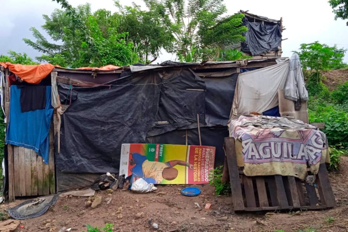 Dramática situación de una familia en las faldas de La Popa tras las lluvias